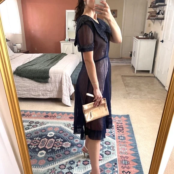 Sheer 1940s dream midi dress 🤩 - Picture 5 of 9